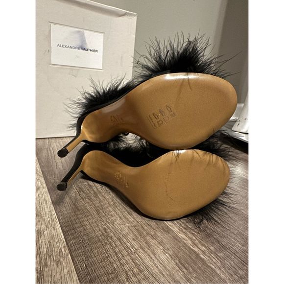 Alexandre Vauthier
Women's Black Feather-trim Satin Ankle-strap Sandals - Picture 7 of 9